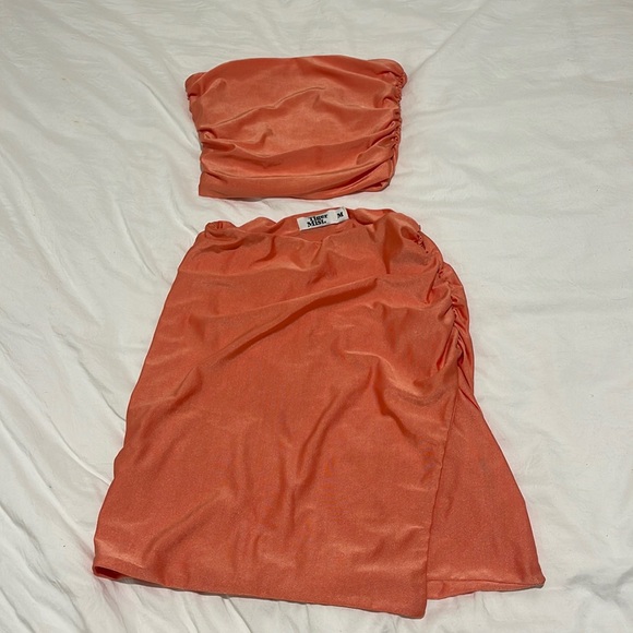 ORANGE TWO PIECE SET FROM TIGER MIST - Picture 1 of 3